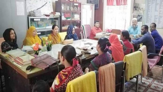 প্রাথমিক শিক্ষকদের পূর্ণদিবস কর্মবিরতি আজ | সমিতি সংবাদ নিউজ 