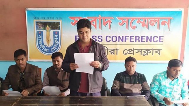 সেশন ফি না দেয়ায় বই পায়নি ৩ শতাধিক শিক্ষার্থী | বই নিউজ 