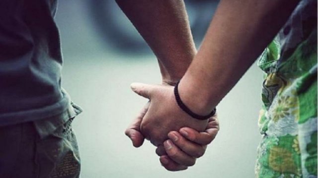 ১৪ বছরের স্কুলছাত্রের হাত ধরে পালালেন শিক্ষিকা! | ভারতের শিক্ষা নিউজ 