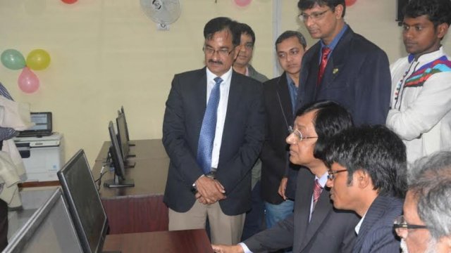 শিক্ষার্থীদের ওপর পুলিশ কীভাবে গুলি চালায়: শিক্ষকদের প্রশ্ন | বিশ্ববিদ্যালয় নিউজ 