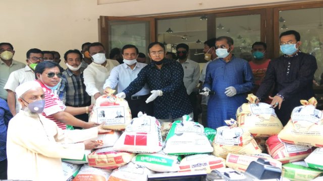 ‘প্রধানমন্ত্রীর গৃহীত পদক্ষেপে মানুষ নিরাপদ থাকার চেষ্টা করছে’ | বিবিধ নিউজ 