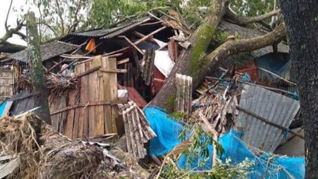 ঘূর্ণিঝড় ও জলোচ্ছ্বাসে যা করণীয় | বিবিধ নিউজ 