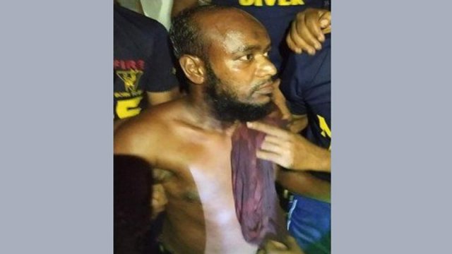 বুড়িগঙ্গায় লঞ্চডুবি : ১২ ঘণ্টা পর একজনকে জীবিত উদ্ধার | বিবিধ নিউজ 