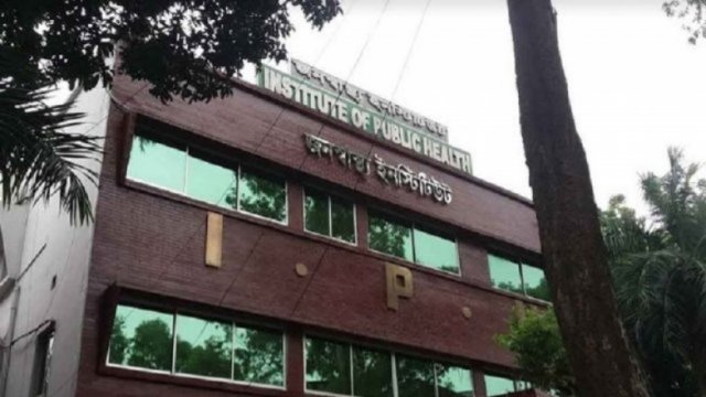 হিজাব পরার নির্দেশ দেয়ায় জনস্বাস্থ্যের পরিচালককে শোকজ | বিবিধ নিউজ 