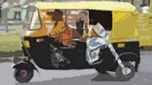 মোটরবাইক-ইজিবাইক সংঘর্ষে কলেজছাত্র নিহত | বিবিধ নিউজ 