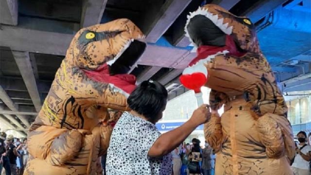 থাইল্যান্ডে স্কুল শিক্ষার্থীদের সরকারবিরোধী বিক্ষোভ | বিবিধ নিউজ 