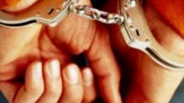 শিশু নির্যাতনের অভিযোগে ২ মাদরাসা শিক্ষক গ্রেফতার | বিবিধ নিউজ 