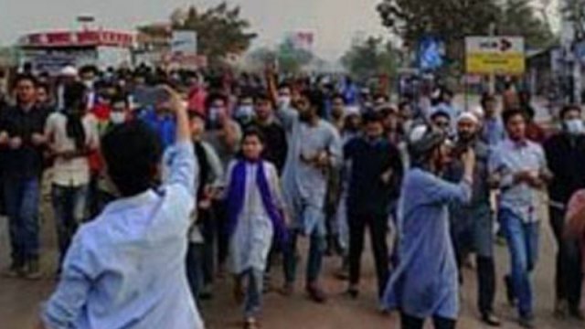 আল্টিমেটাম শেষে ফের মহাসড়ক অবরোধ ববি শিক্ষার্থীদের 
