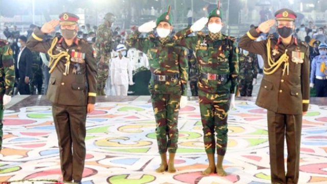 ভাষা শহীদদের প্রতি রাষ্ট্রপতি ও প্রধানমন্ত্রীর শ্রদ্ধা | বিবিধ নিউজ 
