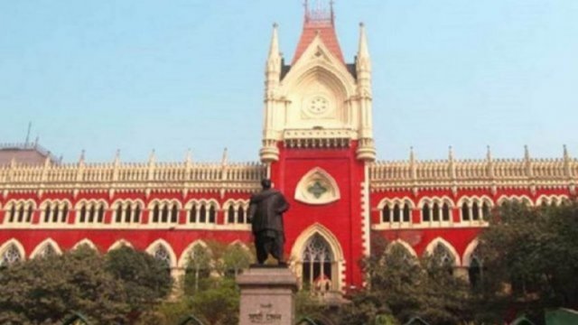 প্রাথমিক শিক্ষক নিয়োগে অন্তর্বর্তী স্থগিতাদেশ দিল কলকাতা হাইকোর্ট 