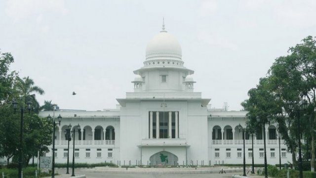 মরা গরুর মাংস বিক্রির প্রস্তুতি, আটক তিন 