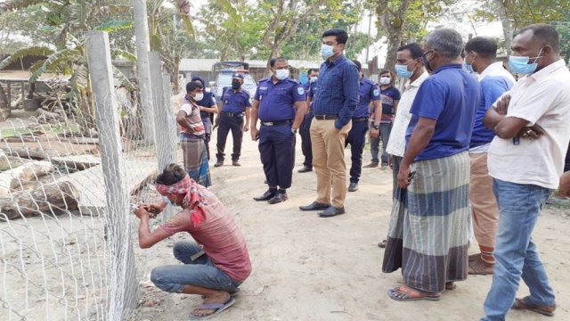 কাঁটাতারের বেড়াজাল থেকে মুক্ত হল সেই সংখ্যালঘু পরিবার | বিবিধ নিউজ 