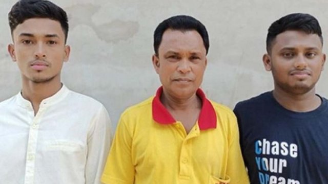 মেডিকেলে সুযোগ পেলেন রিকশাচালক বাবার যমজ ছেলে | ভর্তি নিউজ 