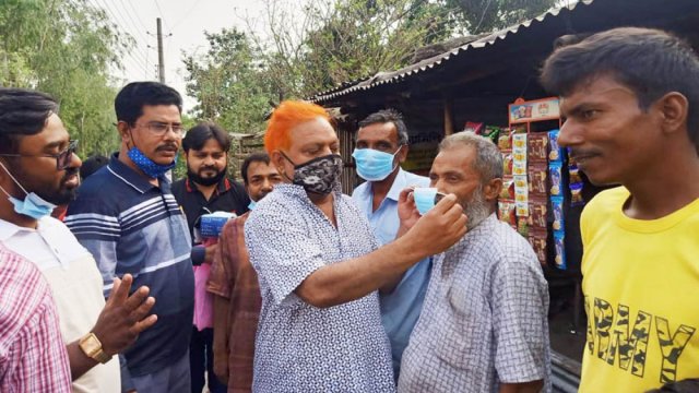 করোনা সচেতনতায় মাঠে স্বেচ্ছাসেবী সংগঠন 