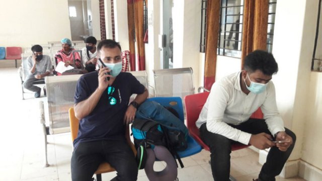 দেশে ফিরলেন ভারতে আটকে পড়া শিক্ষার্থীসহ ১২ বাংলাদেশি | বিবিধ নিউজ 