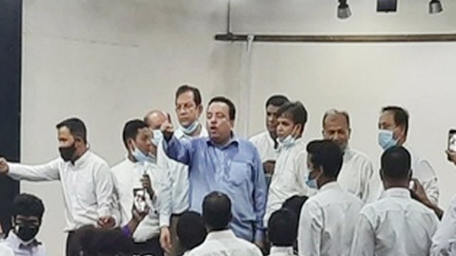 সুপ্রিম কোর্ট বারের সভায় হট্টগোল, একাংশের নতুন সভাপতি ঘোষণা | বিবিধ নিউজ 