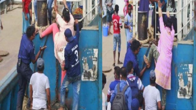 পুলিশ সদস্যের হাতে পা রেখে ফেরিতে উঠলেন ২ নারী 