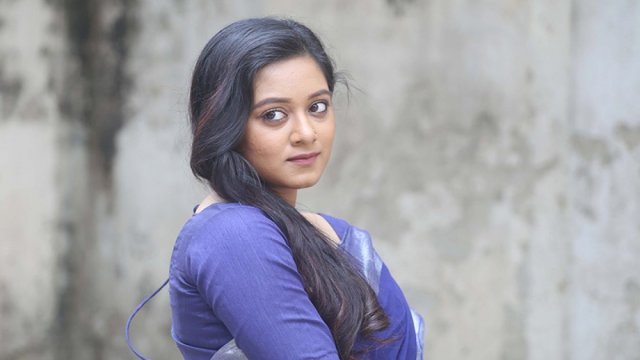 ১৮ মাস পর ক্লাসে গিয়ে নতুন মনে হলো সব কিছুই : দীঘি | বিনোদন নিউজ 