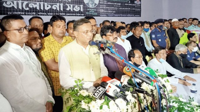 নতুন শিক্ষাক্রম বাস্তবায়নে চ্যালেঞ্জ আছে, শিক্ষক প্রশিক্ষণের পরামর্শ | কলেজ নিউজ 