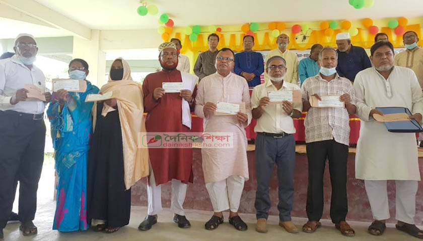 চুল কর্তন: শিক্ষক বুঝুক নিজের ভুল, শিক্ষার্থী ভুলুক মনের কষ্ট 