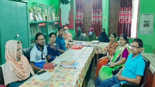 শিক্ষক নির্যাতনে প্রতিবাদে প্রাথমিক বিদ্যালয়ে অর্ধদিবস কর্মবিরতি পালন | সমিতি সংবাদ নিউজ 