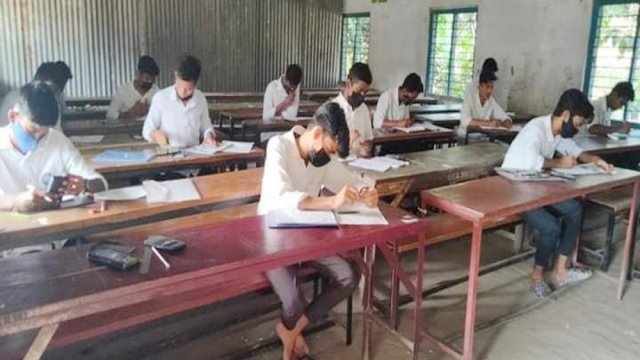 দুই বছর পর অন্যরকম বার্ষিক পরীক্ষা | স্কুল নিউজ 