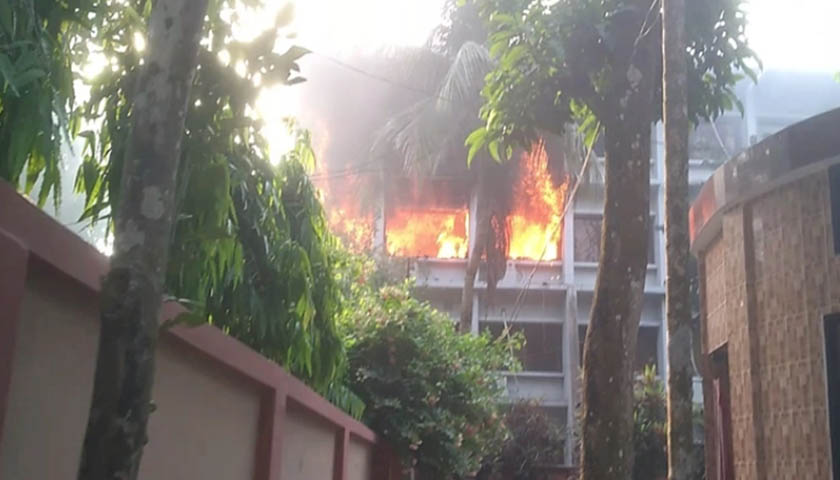 শিবপুর আওয়ামী লীগ কার্যালয় আগুনে পুড়ে ছাই