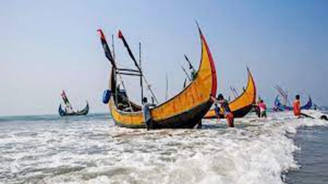 ২০ মে থেকে ৬৫ দিন সমুদ্রে মাছ ধরা নিষেধ | বিবিধ নিউজ 