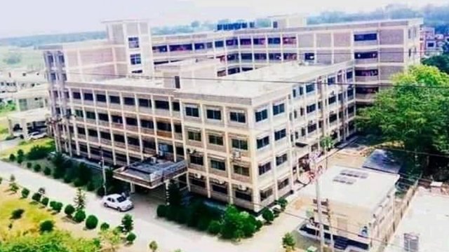 সেবিকাদের দিয়ে চলছে নার্সিং ইনস্টিটিউটের পাঠদান | কলেজ নিউজ 