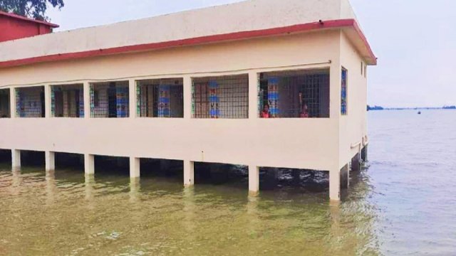 বন্যা : নাসিরনগরের ২৪ স্কুলে ক্লাস বন্ধ 