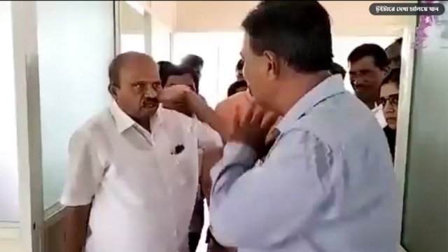 অধ্যক্ষকে নেতার চড় | কলেজ নিউজ 