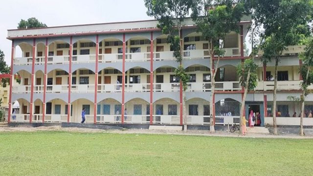 আমিরাবাদ ফজলুল হক পাইলট ইনষ্টিটিউশনে নিয়োগ বিজ্ঞপ্তি | স্কুল নিউজ 