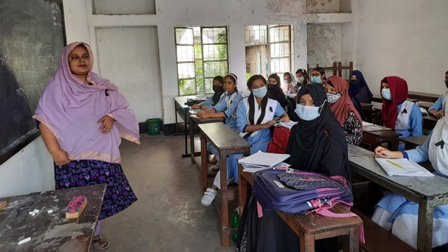 ১০ হাজার শিক্ষার্থী দুই অধিদপ্তরের টানাপড়েনে বৃত্তি থেকে বঞ্চিত 