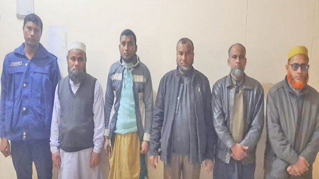 নাশকতার অভিযোগে শিক্ষকসহ ৫ জামায়াত নেতা গ্রেফতার | বিবিধ নিউজ 