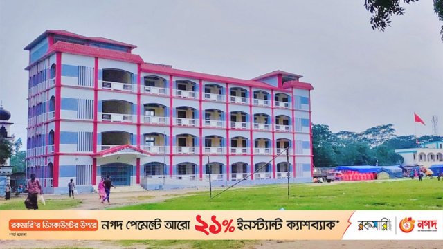 প্রধান শিক্ষক ছাড়াই চলছে আখাউড়ার আট স্কুল | স্কুল নিউজ 